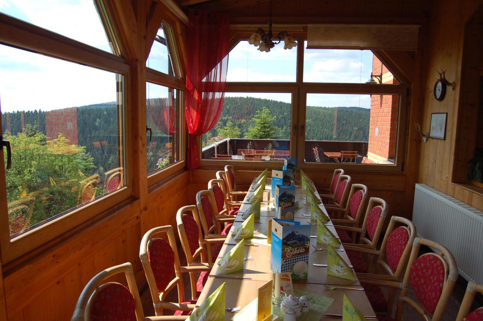 Berggasthaus & Pension Schoene Aussicht Klingenthal Exterior foto