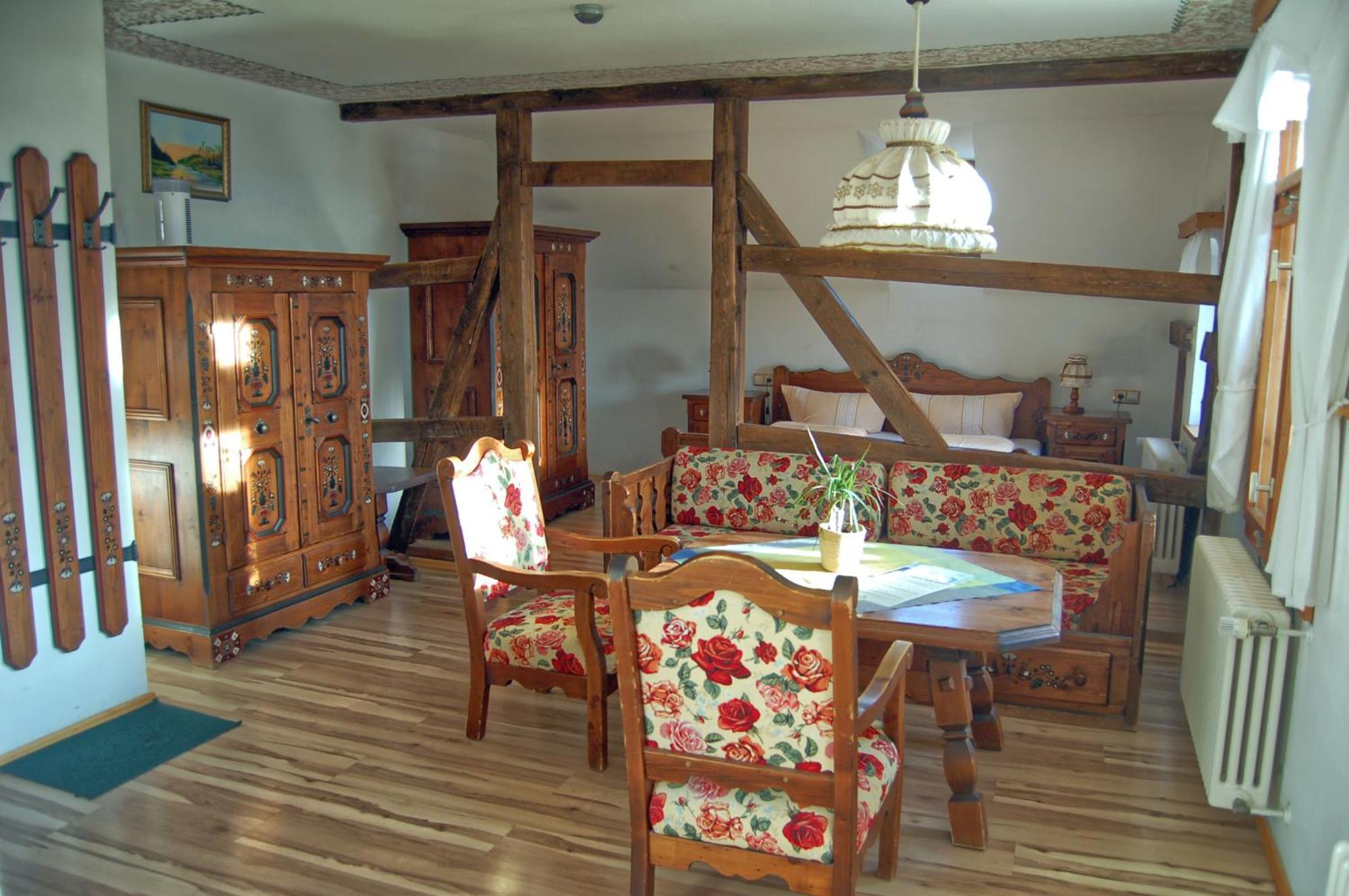 Berggasthaus & Pension Schoene Aussicht Klingenthal Habitación foto